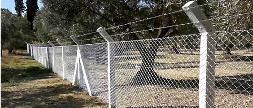 3 Beton Direkli Tel Çit