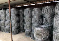 Düzlemsel Jiletli Tel